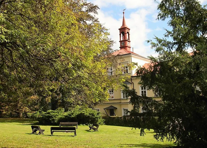 Zámek Gasthof Rozsochatec