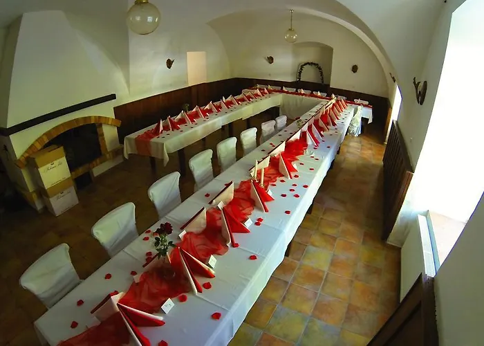 Gasthof Zámek Rozsochatec